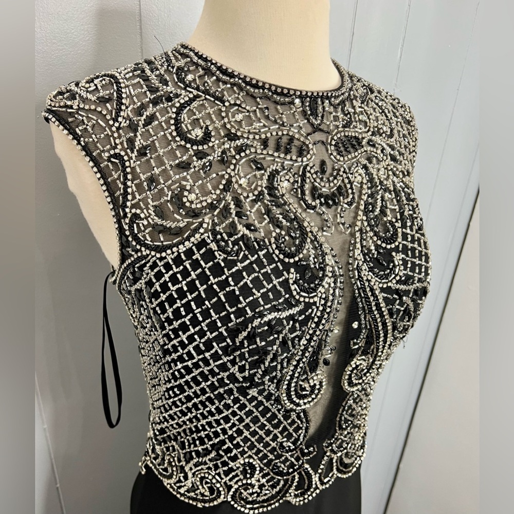 Prom dress - Picture 2 of 4